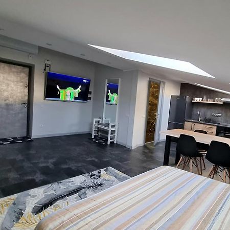 Apartamento Mansarda Kamianets-Podilskyi Exterior foto