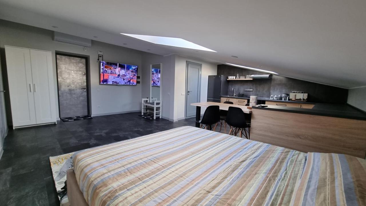 Apartamento Mansarda Kamianets-Podilskyi Exterior foto