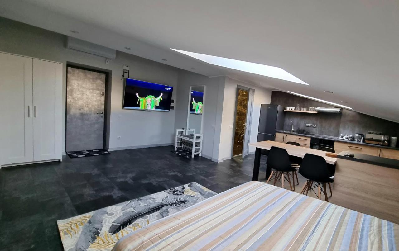 Apartamento Mansarda Kamianets-Podilskyi Exterior foto