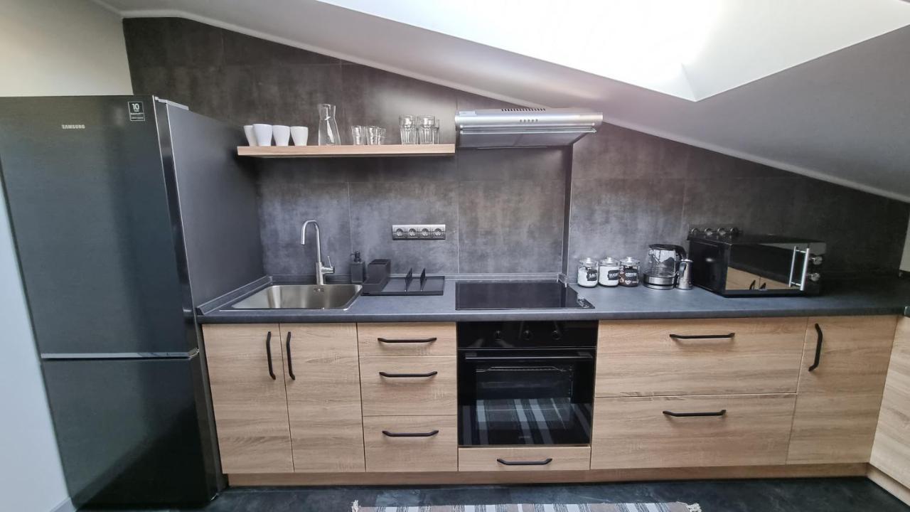 Apartamento Mansarda Kamianets-Podilskyi Exterior foto