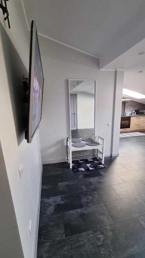 Apartamento Mansarda Kamianets-Podilskyi Exterior foto
