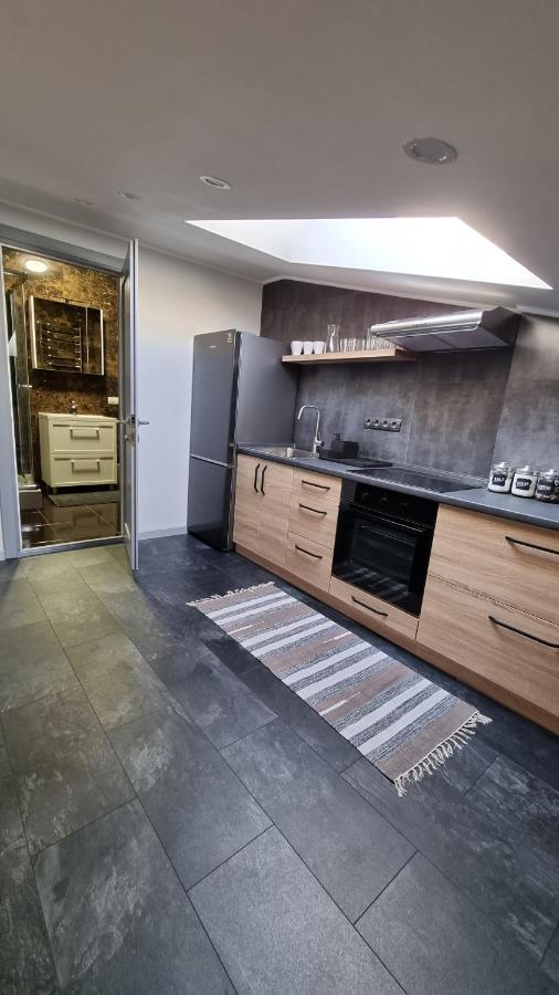 Apartamento Mansarda Kamianets-Podilskyi Exterior foto