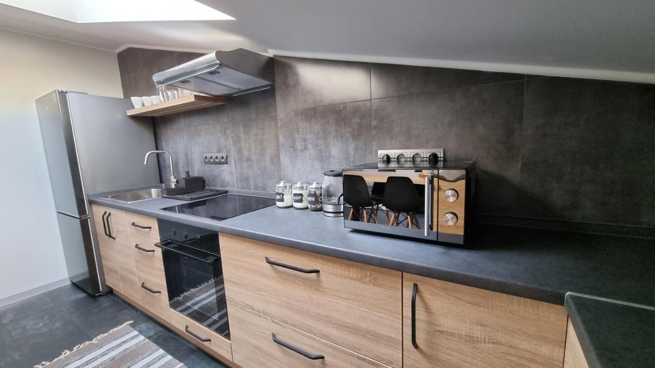 Apartamento Mansarda Kamianets-Podilskyi Exterior foto