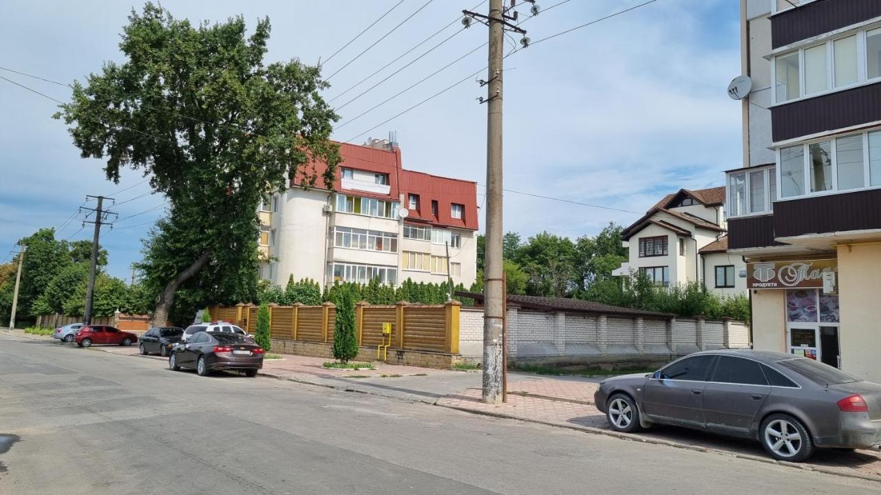 Apartamento Mansarda Kamianets-Podilskyi Exterior foto